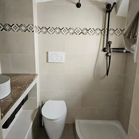 Holiday home Casa Josephina - Three Level Stone With Balcony, 2 Roof Terraces & Sea Views