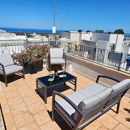 Casa Josephina - Three Level Stone With Balcony, 2 Roof Terraces & Sea Views Holiday home Ostuni